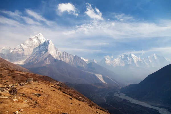 Monte Ama Dablam camino al campamento base del Monte Everest —  Fotos de Stock