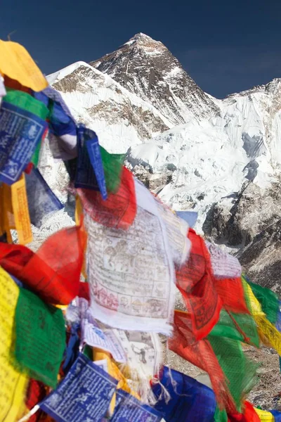 Mount Everest buddhista ima zászlók — Stock Fotó