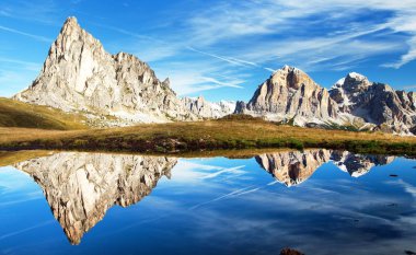 Passo Giau Ra Gusela ve Tofana bağlamaya görüntülemek