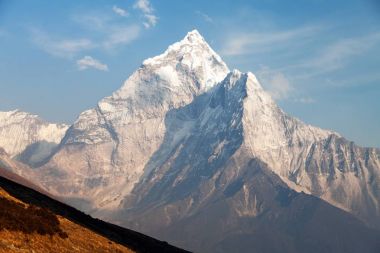 Ama Dablam Everest Dağı'nın saha kampı giderken mount
