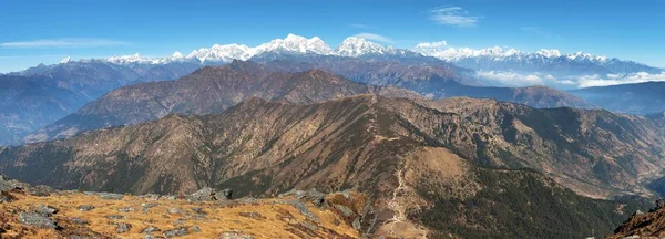 Çingene pik üzerinden himalaya aralığının panoramik görünüm
