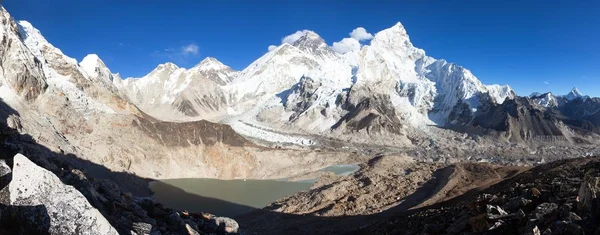 Zonsondergang panoramisch uitzicht op Mount Everest — Stockfoto