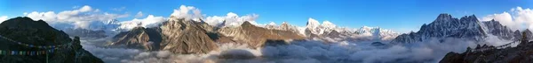 Monte Everest, Lhotse, Makalu y Cho Oyu panorama — Foto de Stock