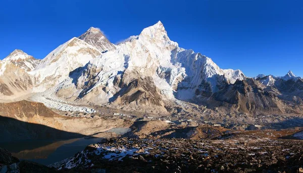 Mont Everest coucher de soleil vue panoramique — Photo