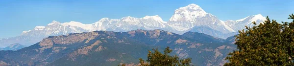 Monte Dhaulagiri, montanhas do Nepal himalaia — Fotografia de Stock