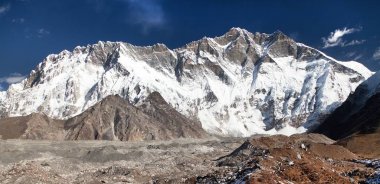 Lhotse Dağı Güney kaya yüzüne