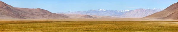 Pamirgebirge in Tadschikistan in der Nähe der Pamirautobahn — Stockfoto