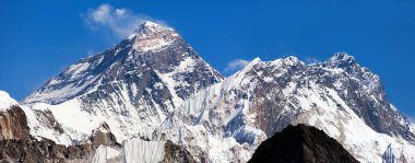 Everest Dağı ve Lhotse Himalaya Dağları dağları
