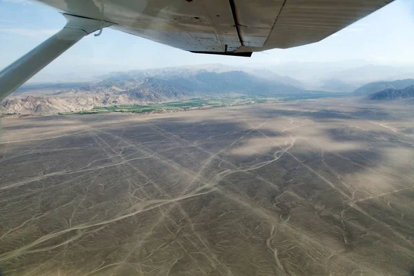 Nazca oder nasca geheimnisvolle Linien und Geoglyphen — Stockfoto