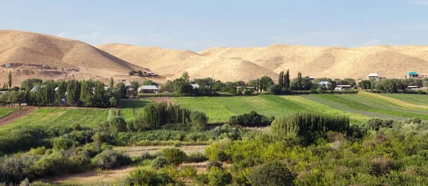 Fergana or Fargona valley in Kyrgyzstan — Stock Photo, Image