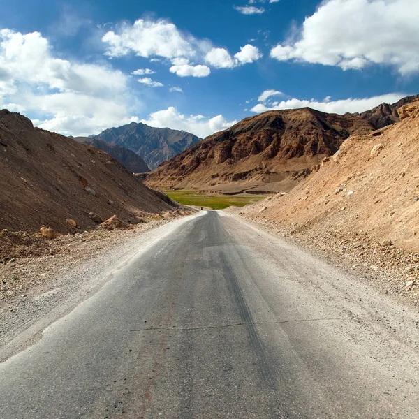 Pamir Highway of pamirskij trakt. — Stockfoto