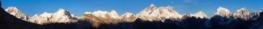 Everest Dağı Lhotse ve Makalu akşam manzarası