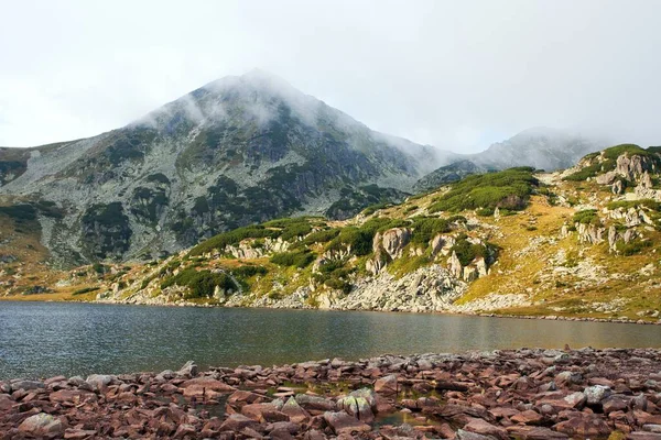 Vista Panorámica Mañana Desde Las Montañas Los Cárpatos Rumanos Lago — Foto de Stock