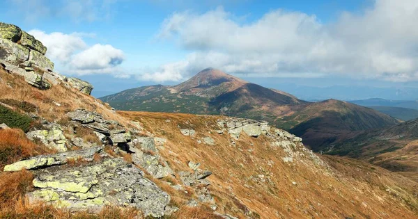 霍韦拉山或戈韦拉山 乌克兰喀尔帕西亚山脉 乌克兰最高的山 — 图库照片