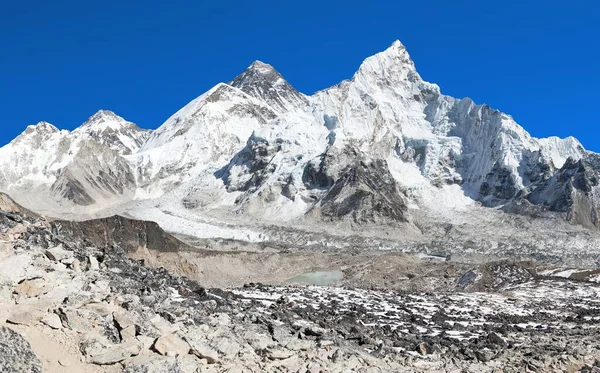 Pemandangan Panorama Pegunungan Himalayas Gunung Everest Dengan Langit Biru Yang — Stok Foto