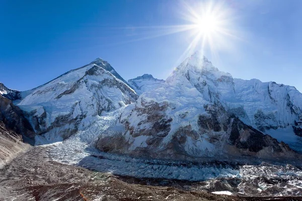 Sol Mañana Sobre Monte Everest Lhotse Nuptse Desde Campamento Base — Foto de Stock