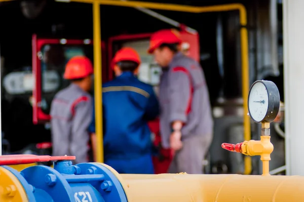 Doğal gaz boru hattı basınç ölçerde closeup