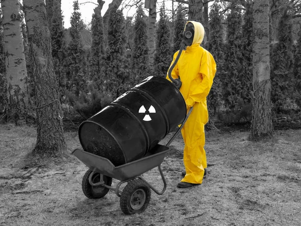 Human Gas Mask Protective Yellow Costume Standing Wheelbarrow Barrel Painted — Stock Photo, Image