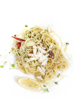 Spagetti Yengeç limon biber sarımsak ile