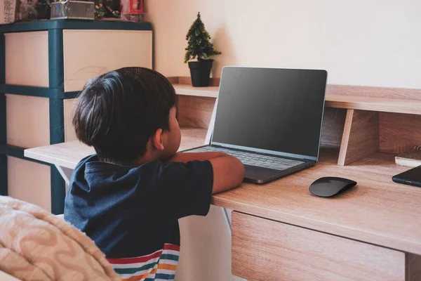 Young Boy Stay Home While Enjoy Watching Something Laptop — Stock Photo, Image