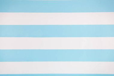 beyaz arkaplanda mavi çizgiler suluboya resim