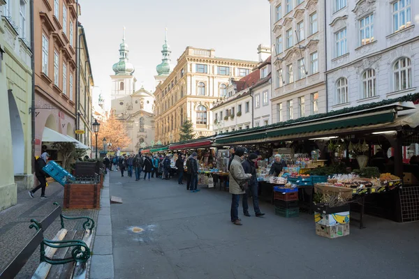 Souvenir shop at famous Havels Market in first week of Advent in Christmas — Stock Photo, Image