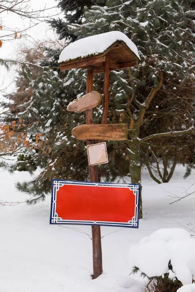 Signpost no jardim de inverno — Fotografia de Stock