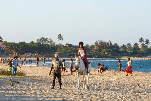 Malagasy beauty, beautiful girls ride horse — Stock Photo, Image