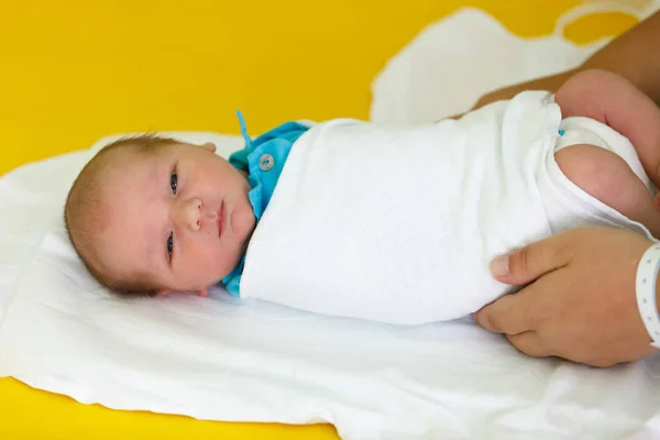 Newborn baby infant in the hospital — Stock Photo, Image