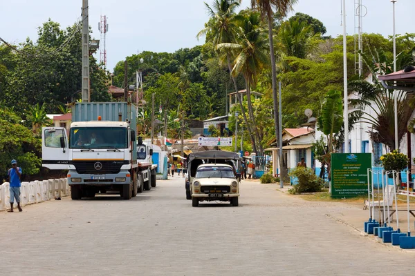 Street traffic on Nosy be in Madagascar — Stock Photo, Image