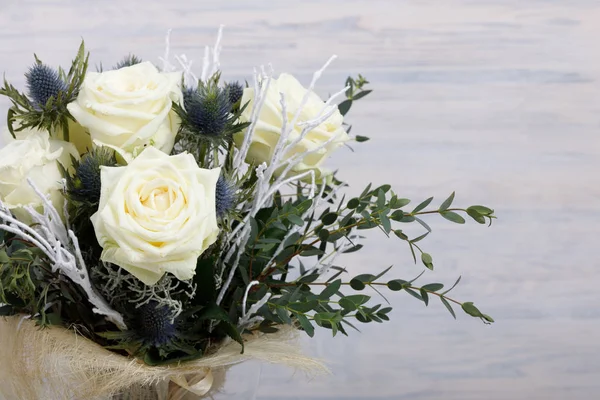 Bouquet of fresh white yellow roses — Stock Photo, Image