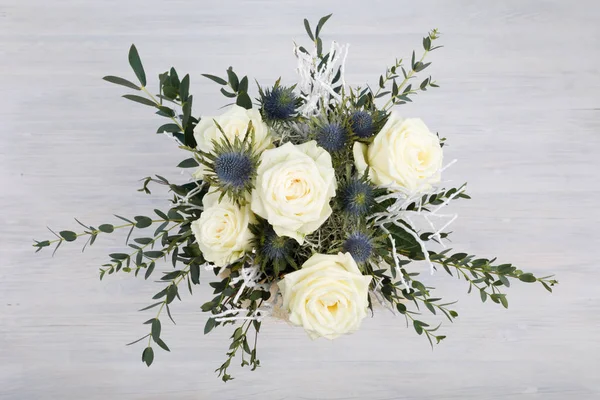 Bouquet di rose bianche fresche gialle — Foto Stock