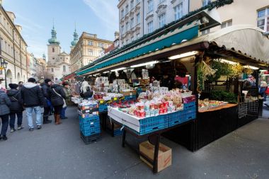 Ünlü Havel Pazar Advent içinde ayının ikinci haftasında hediye eşya dükkânı
