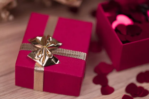Валентина любовь подарочная коробка — стоковое фото