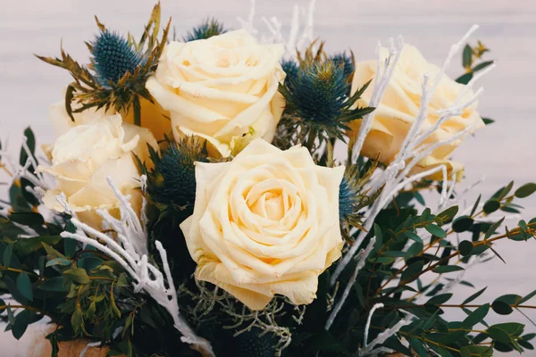 Elegant bouquet of White roses — Stock Photo, Image