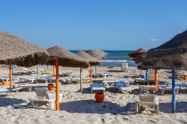 Tunis kumsal plaj şemsiyeleri