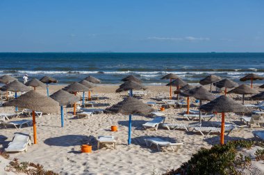 Tunis kumsal plaj şemsiyeleri