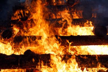 büyük yangın, Cadılar burning