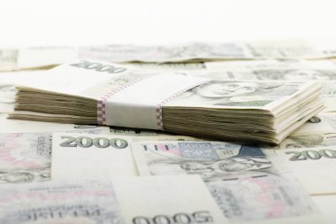 Çek banknotlar 5 ve 2 bin kron