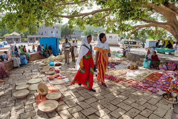 Gatumarknaden i centrala Aksum, Etiopien Afrika — Stockfoto