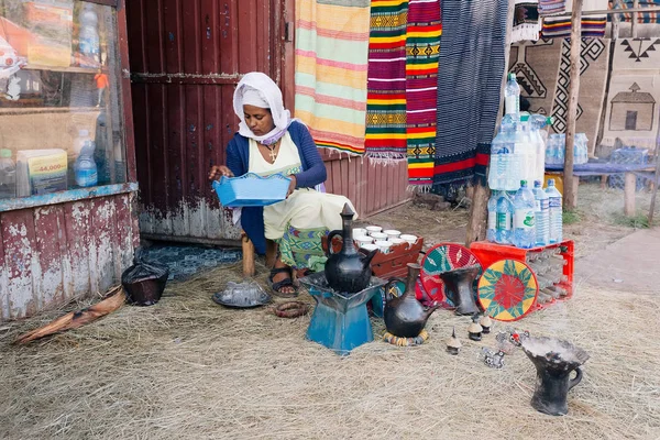 Femmes préparant le café bunna, Ethiopie — Photo