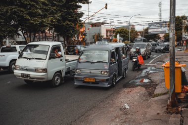 Manado Caddesi, Endonezya 'da sabah trafiği