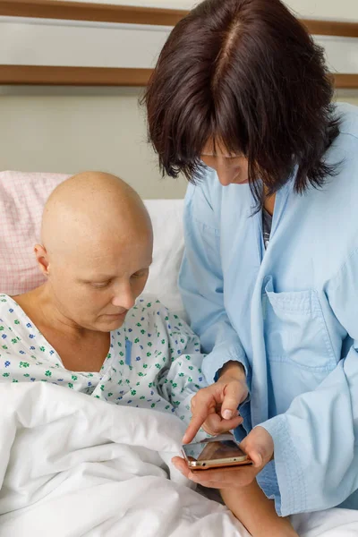 Woman Hair Chemotherapy Patient Lying Hospital Bed Feeling Sad Depressed — Stock Photo, Image