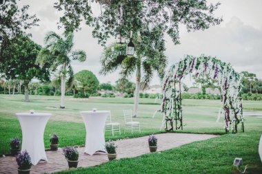 Düğün çiçek aranjmanı 