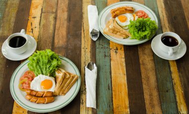 English breakfast in cafe'