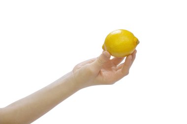 Lemon beyaz bir arka planda elinde.