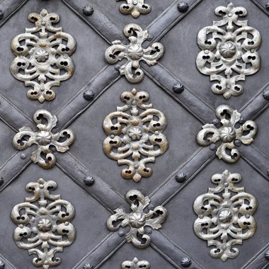 Antik metal dokulu dekoratif bindirmeleri ve sahte. Kapı, kapı, Panjur 