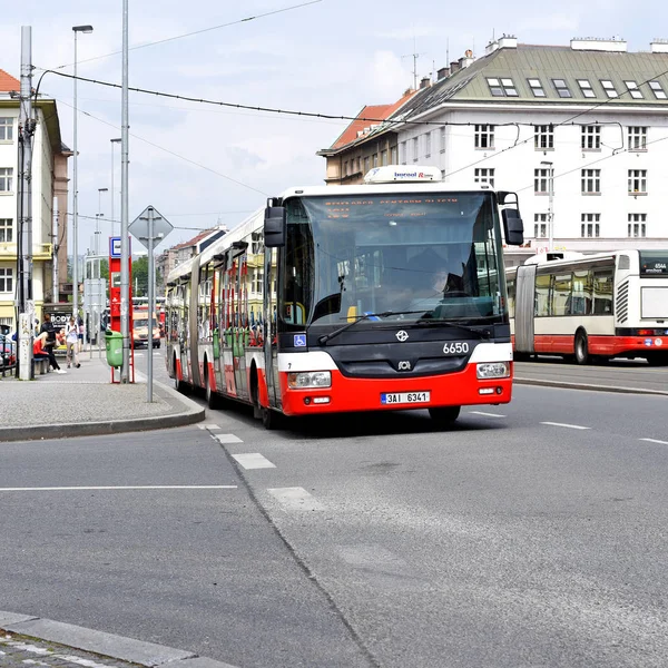 Prague République Tchèque Mai 2017 Bus Ville Sur Route — Photo