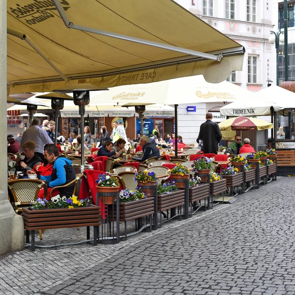 Prag Tschechische Republik Mai 2017 Touristen Machen Ein Foto Vor — Stockfoto