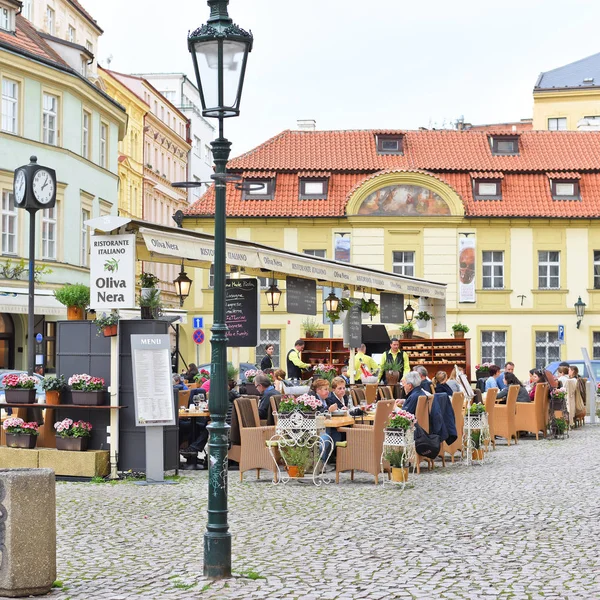 Praga República Checa Mayo 2017 Los Turistas Hacen Una Foto — Foto de Stock